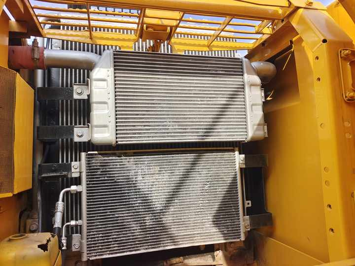 Ekskavators Used Koamtsu Pc200 Excavator for Sale  Original Japan Brand Koamstu Pc200-7 200-8 Pc220-8 Excavator for Sale [ Copy ] [ Copy ] [ Copy ] [ Copy ]: foto 6