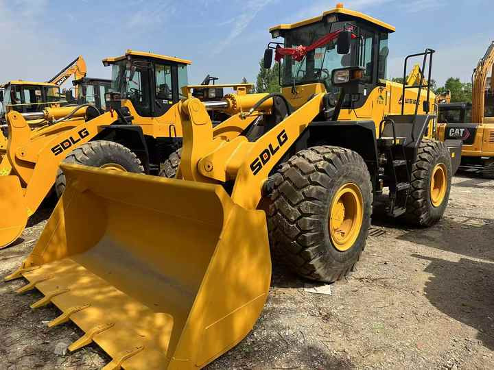Used SDLG 956F Wheel Loader in Good Condition Hot Sale Chinese Brand Sdlg Used SDLG 956F Loader for Sale - Riteņu iekrāvējs: foto 5 Used SDLG 956F Wheel Loader in Good Condition Hot Sale Chinese Brand Sdlg Used SDLG 956F Loader for Sale - Riteņu iekrāvējs: foto 5