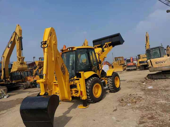 Used Small Bakchoe Loader JCB 4CX Towable Backhoe/3cx 4cx Jcb Backhoe Loader for Sale - Ekskavators-iekrāvējs: foto 3 Used Small Bakchoe Loader JCB 4CX Towable Backhoe/3cx 4cx Jcb Backhoe Loader for Sale - Ekskavators-iekrāvējs: foto 3