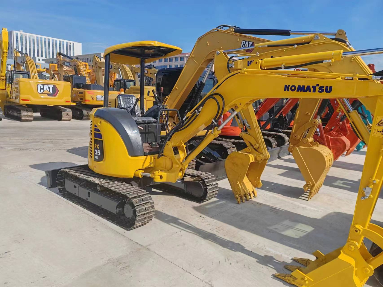 Komatsu PC35 - Mini-ekskavators: foto 2 Komatsu PC35 - Mini-ekskavators: foto 2