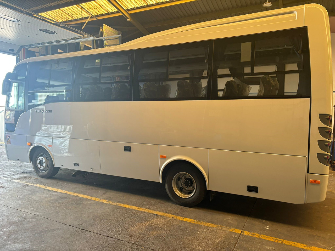 ISUZU TURQUOISE - Starppilsētu autobuss: foto 5 ISUZU TURQUOISE - Starppilsētu autobuss: foto 5