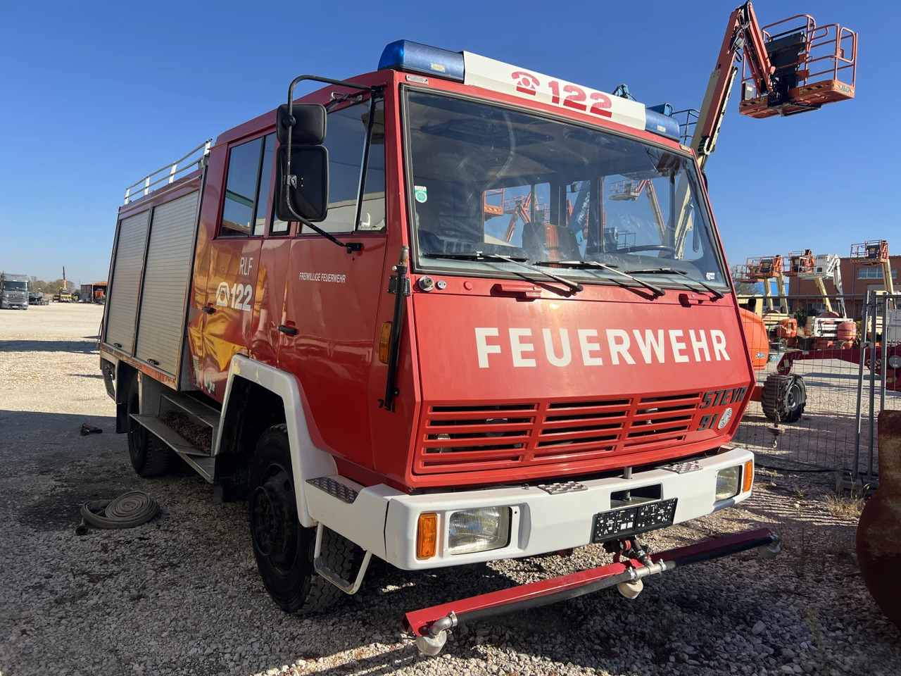 Steyr 791 4х4, 27000 км.Водоноска, FEUERWEHR, - Ugunsdzēsēju mašīna: foto 1 Steyr 791 4х4, 27000 км.Водоноска, FEUERWEHR, - Ugunsdzēsēju mašīna: foto 1