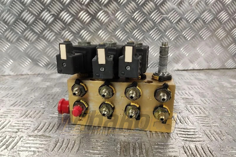 Atlas Copco ROC P7-11 - Hidrauliskais vārsts - Celtniecības tehnika: foto 1 Atlas Copco ROC P7-11 - Hidrauliskais vārsts - Celtniecības tehnika: foto 1