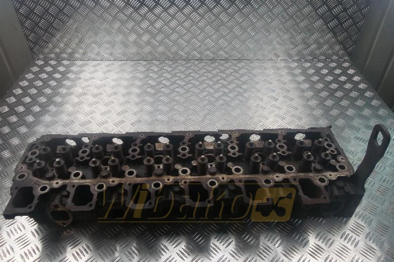 Deutz/Volvo TCD7.8/D8H 04913204/04913200RY - Motora galva - Celtniecības tehnika: foto 1 Deutz/Volvo TCD7.8/D8H 04913204/04913200RY - Motora galva - Celtniecības tehnika: foto 1