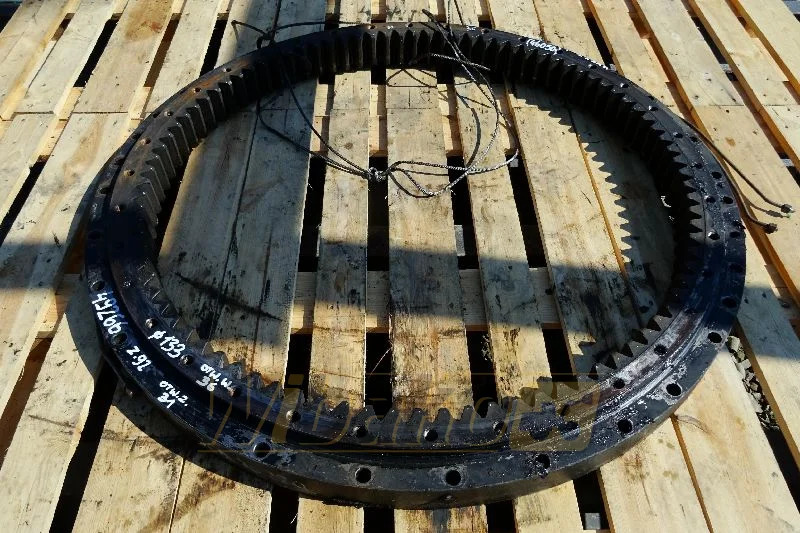 JCB JS220 - Devēja gredzens - Celtniecības tehnika: foto 1 JCB JS220 - Devēja gredzens - Celtniecības tehnika: foto 1