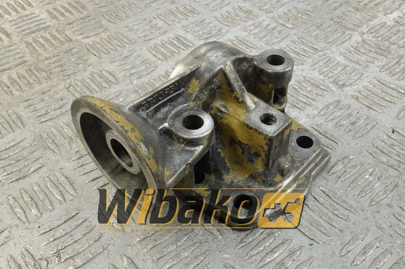 Oil filter bracket Caterpillar 3773P311 - Eļļas filtrs - Celtniecības tehnika: foto 1 Oil filter bracket Caterpillar 3773P311 - Eļļas filtrs - Celtniecības tehnika: foto 1