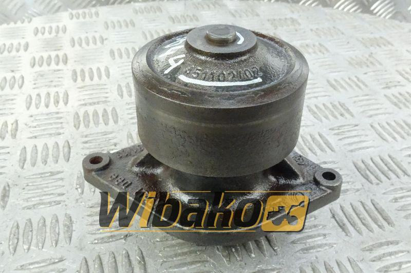 Water pump Iveco 451031/03 - Dzesēšanas šķidruma sūknis - Celtniecības tehnika: foto 1 Water pump Iveco 451031/03 - Dzesēšanas šķidruma sūknis - Celtniecības tehnika: foto 1