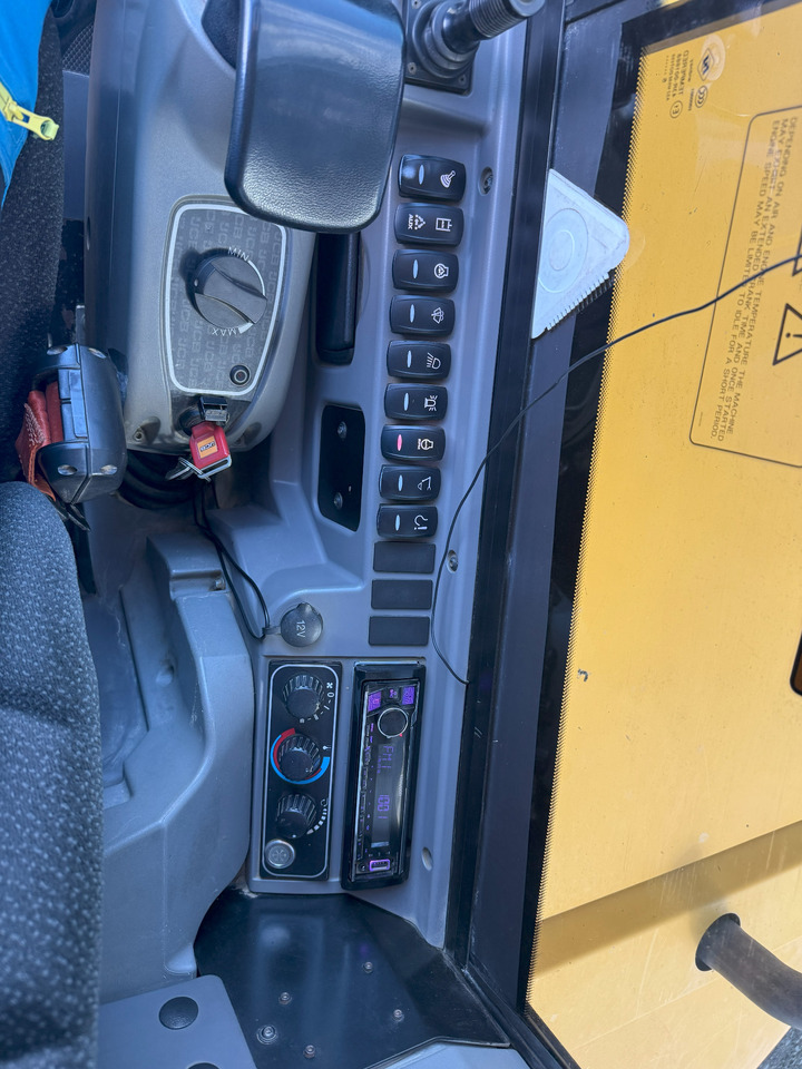 Ekskavators JCB 86C-1: foto 10 Ekskavators JCB 86C-1: foto 10