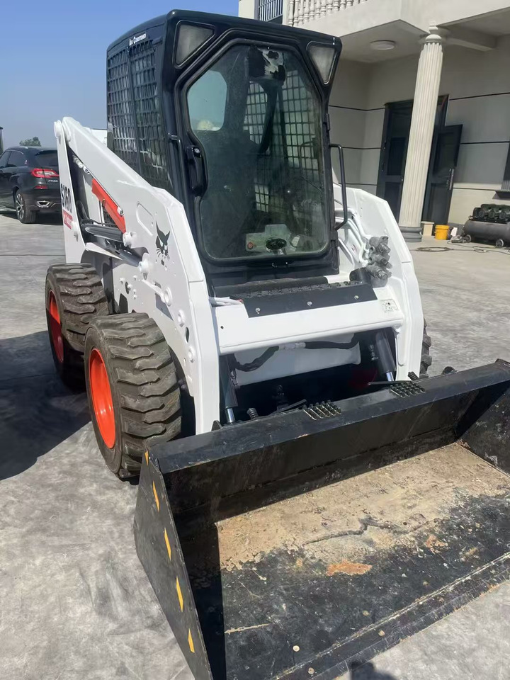 BOBCAT S160 - Kompaktiekrāvējs: foto 3 BOBCAT S160 - Kompaktiekrāvējs: foto 3