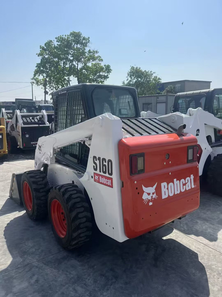 BOBCAT S160 - Kompaktiekrāvējs: foto 5 BOBCAT S160 - Kompaktiekrāvējs: foto 5