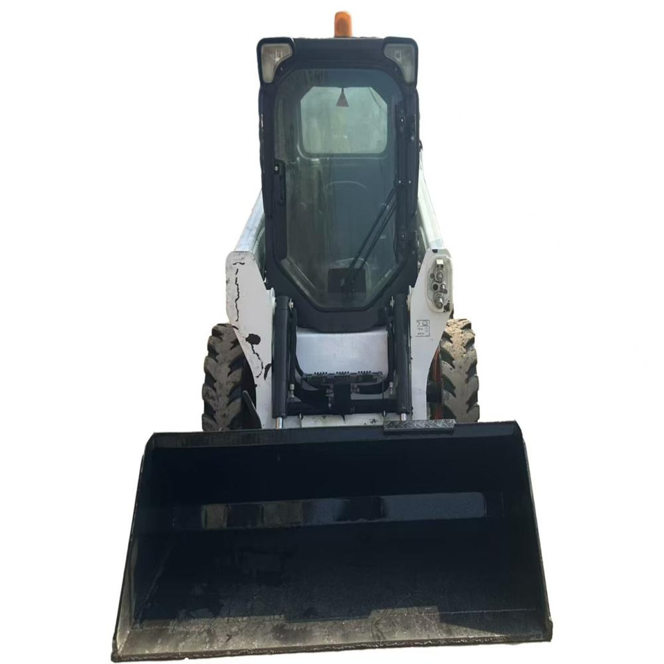 BOBCAT S550 - Riteņu iekrāvējs: foto 1 BOBCAT S550 - Riteņu iekrāvējs: foto 1