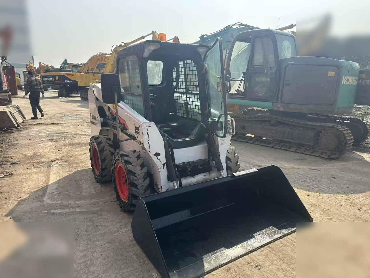 BOBCAT S550 - Kompaktiekrāvējs: foto 2 BOBCAT S550 - Kompaktiekrāvējs: foto 2