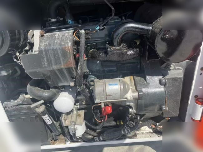 BOBCAT S70 - Kompaktiekrāvējs: foto 2 BOBCAT S70 - Kompaktiekrāvējs: foto 2