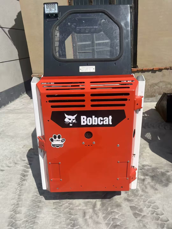 BOBCAT S730 - Riteņu iekrāvējs: foto 2 BOBCAT S730 - Riteņu iekrāvējs: foto 2