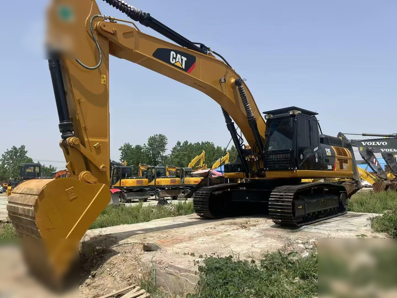 CATERPILLAR 330D2 - Kāpurķēžu ekskavators: foto 1 CATERPILLAR 330D2 - Kāpurķēžu ekskavators: foto 1