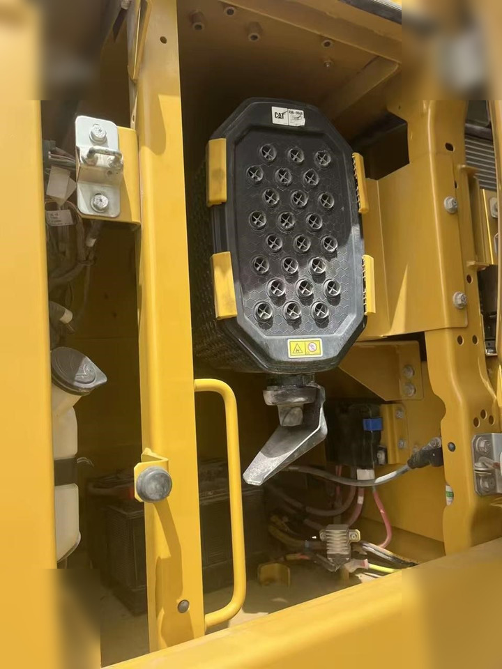 Kāpurķēžu ekskavators CATERPILLAR 336GC: foto 15