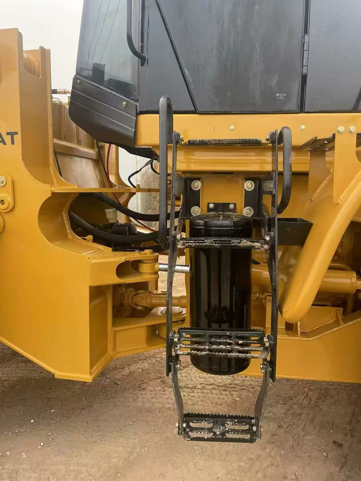 CATERPILLAR 950H - Riteņu iekrāvējs: foto 4 CATERPILLAR 950H - Riteņu iekrāvējs: foto 4
