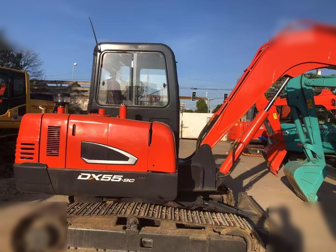 DOOSAN DH55-V - Mini-ekskavators: foto 2 DOOSAN DH55-V - Mini-ekskavators: foto 2