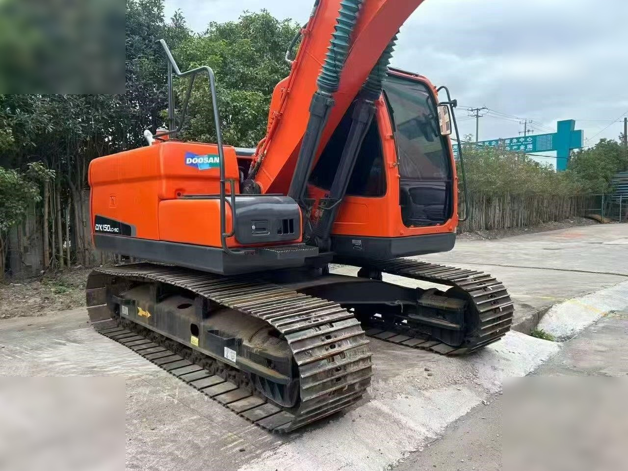 DOOSAN DX150W-9C - Riteņu ekskavators: foto 1 DOOSAN DX150W-9C - Riteņu ekskavators: foto 1
