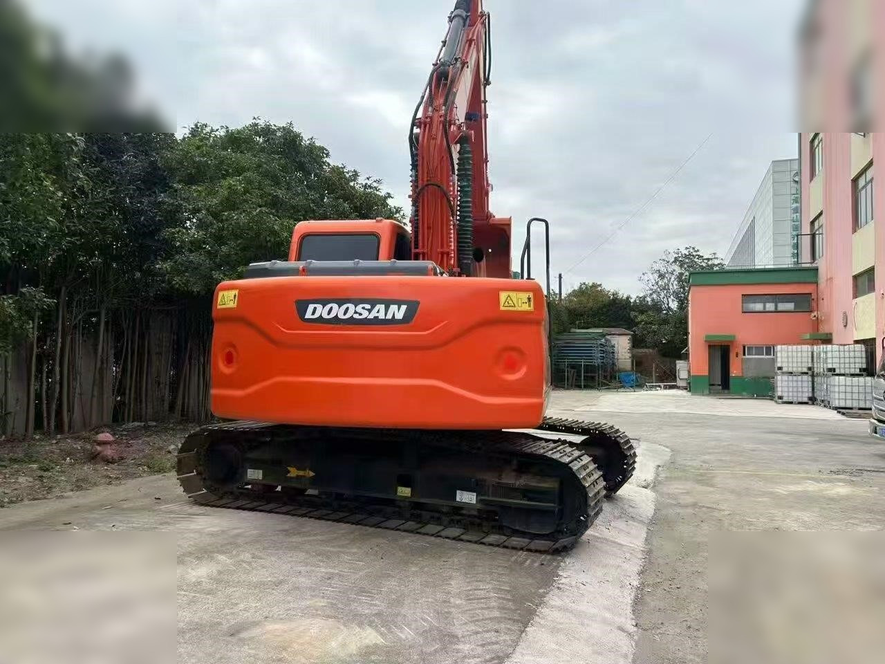 DOOSAN DX150W-9C - Riteņu ekskavators: foto 5 DOOSAN DX150W-9C - Riteņu ekskavators: foto 5
