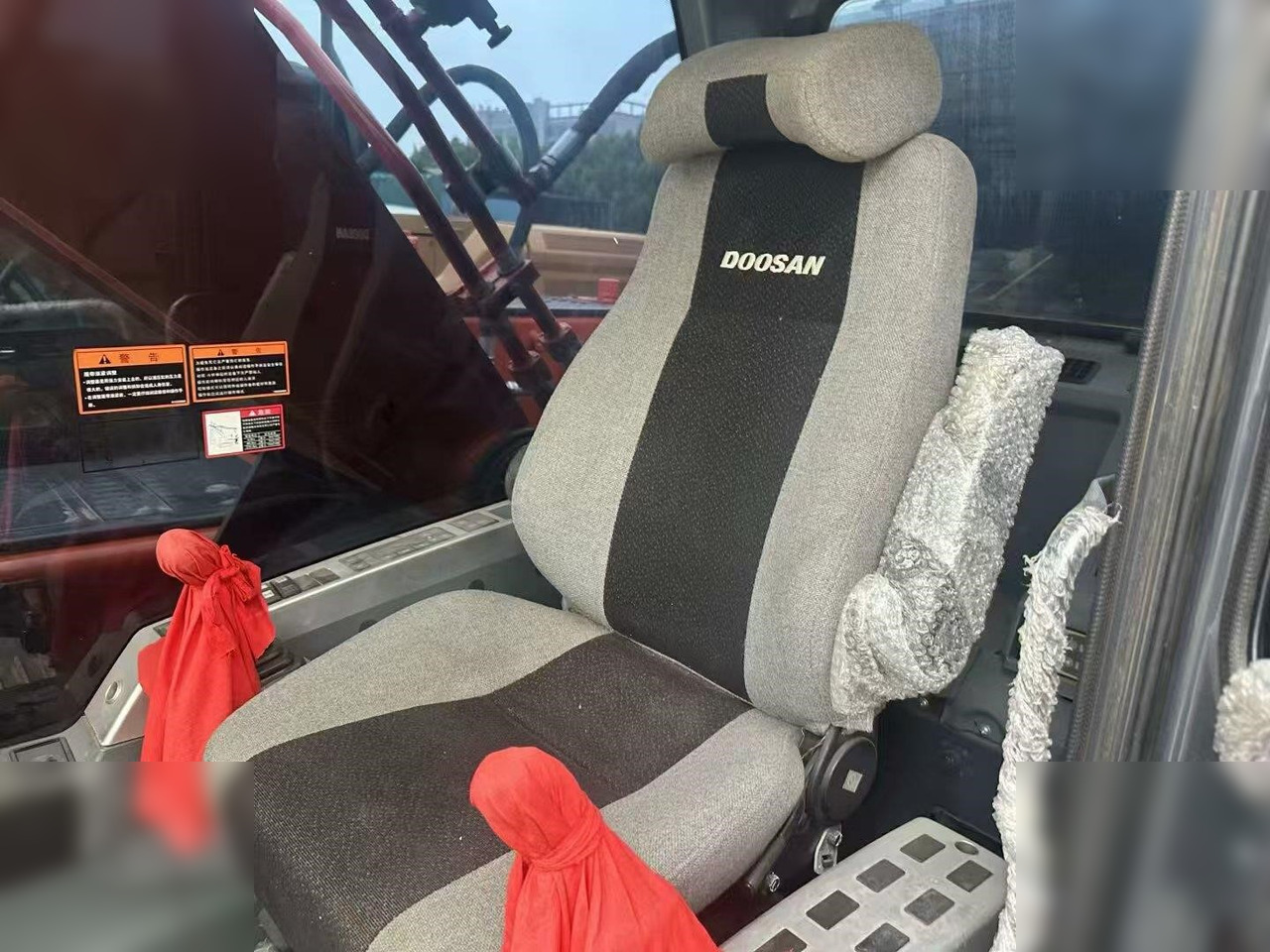 DOOSAN DX225 LC-9C - Kāpurķēžu ekskavators: foto 2 DOOSAN DX225 LC-9C - Kāpurķēžu ekskavators: foto 2
