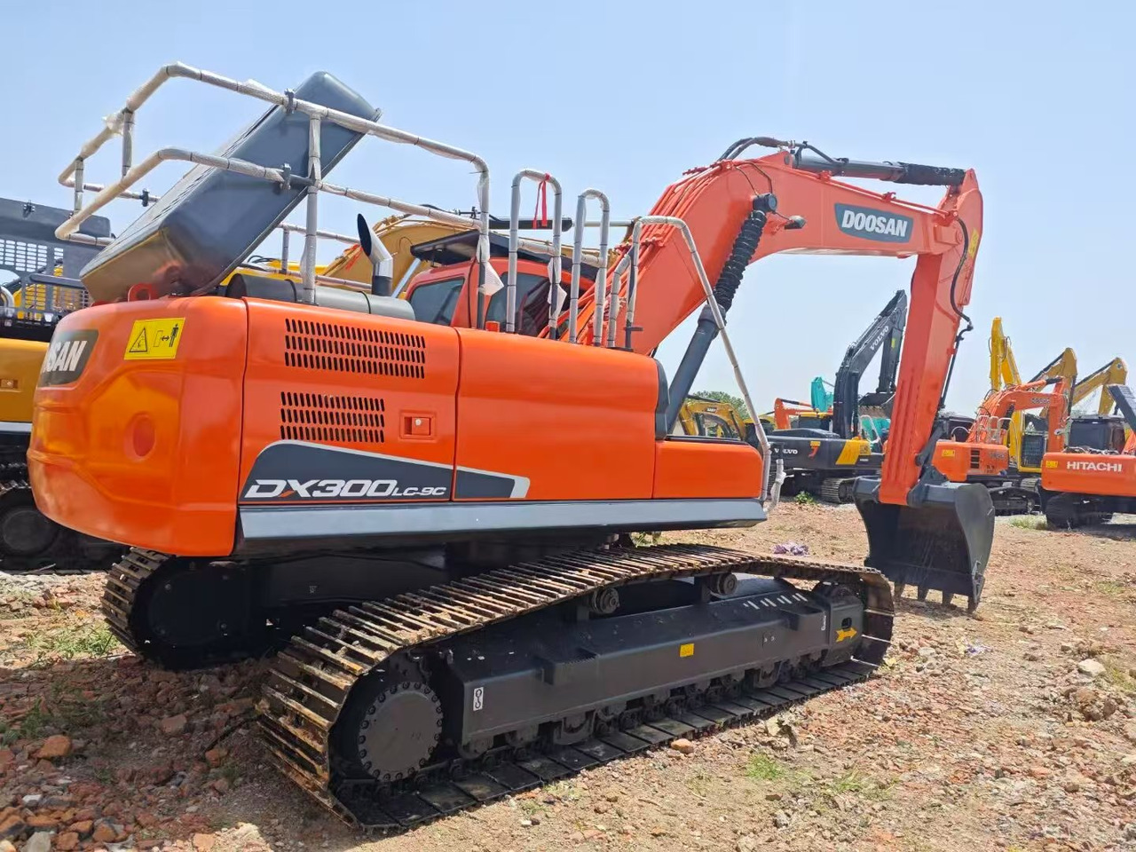 DOOSAN DX300 - Kāpurķēžu ekskavators: foto 2 DOOSAN DX300 - Kāpurķēžu ekskavators: foto 2