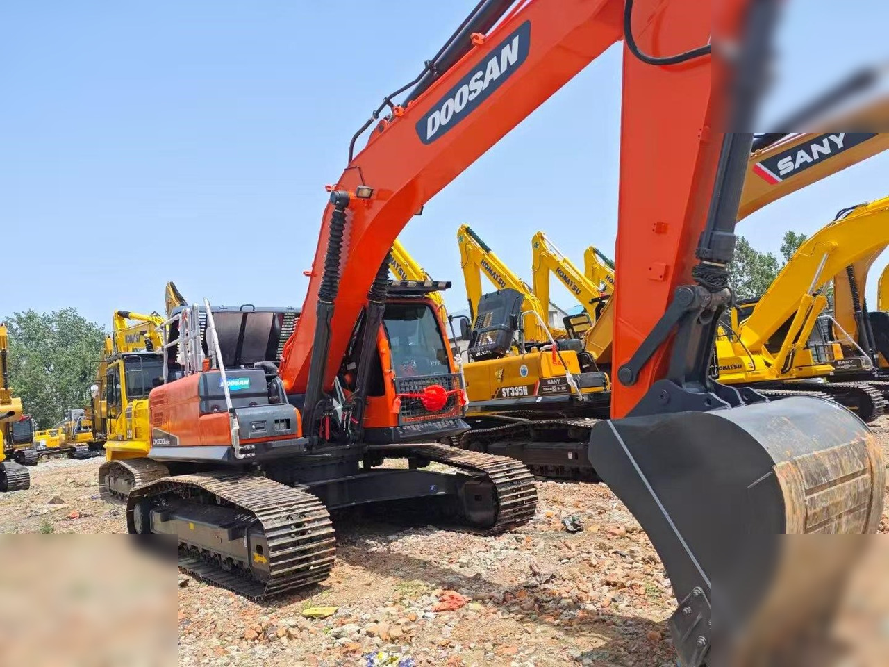 DOOSAN DX300 LC - Kāpurķēžu ekskavators: foto 2 DOOSAN DX300 LC - Kāpurķēžu ekskavators: foto 2