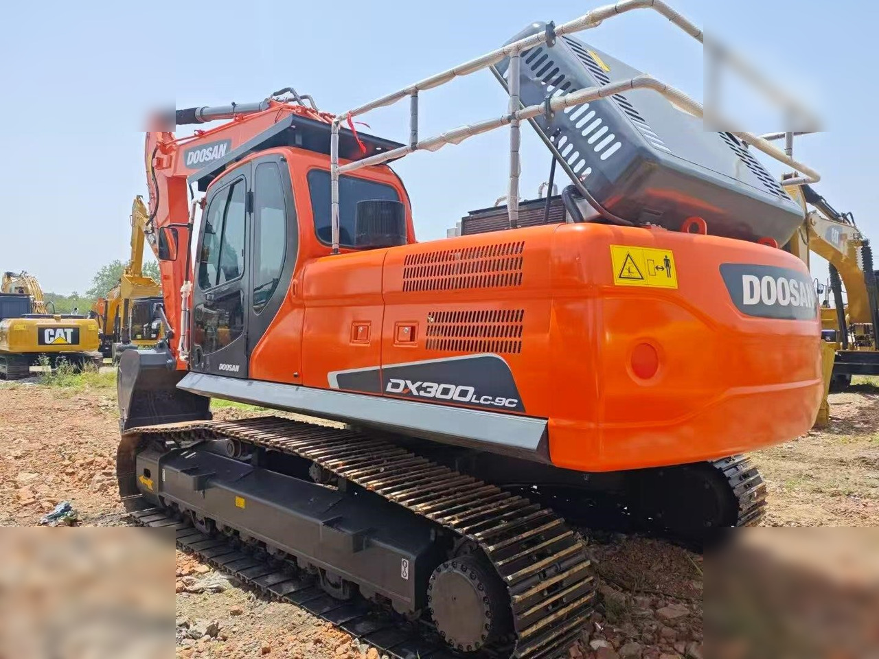 DOOSAN DX300 LC - Kāpurķēžu ekskavators: foto 5 DOOSAN DX300 LC - Kāpurķēžu ekskavators: foto 5