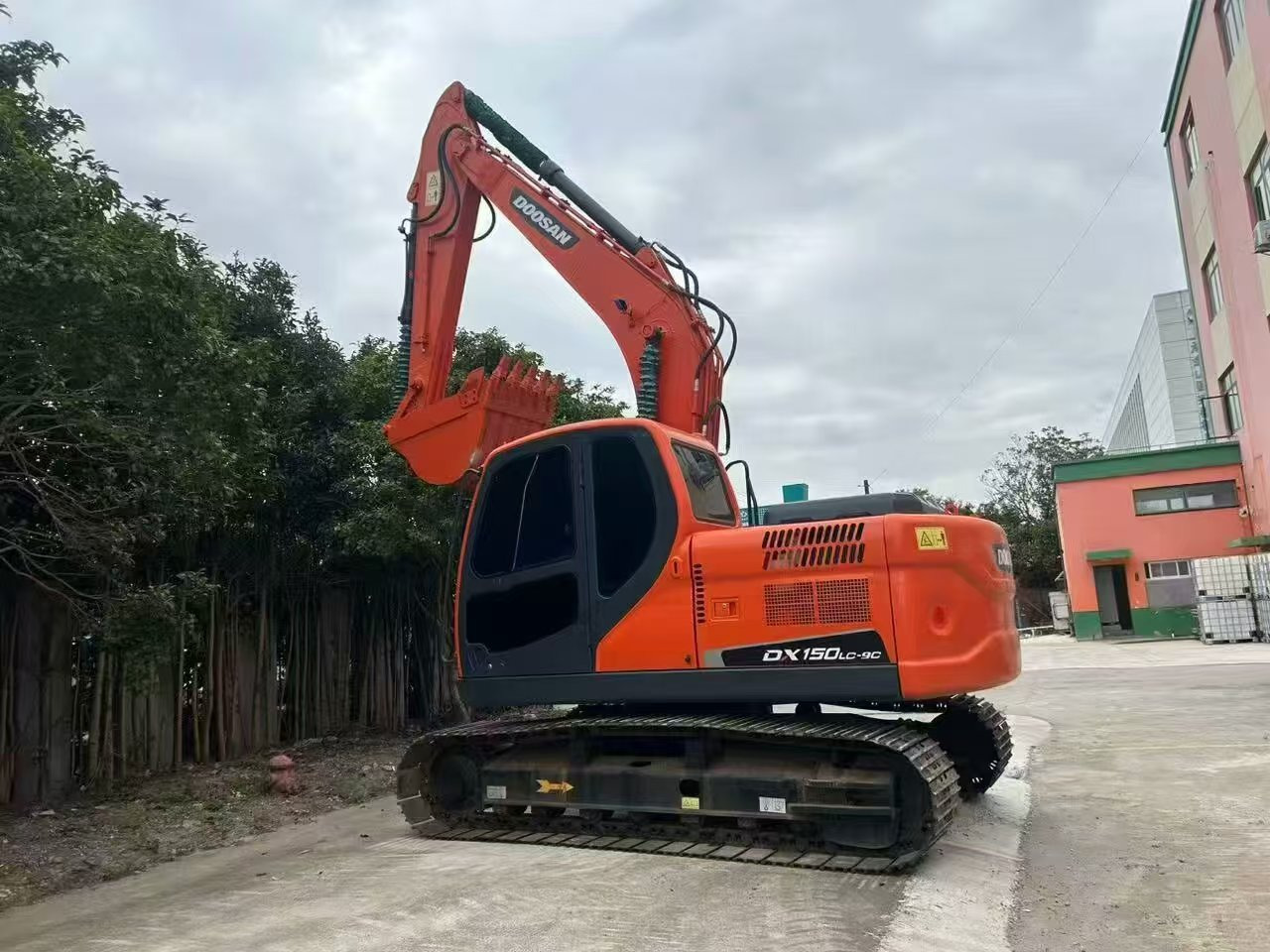Doosan DX150 - Kāpurķēžu ekskavators: foto 5 Doosan DX150 - Kāpurķēžu ekskavators: foto 5
