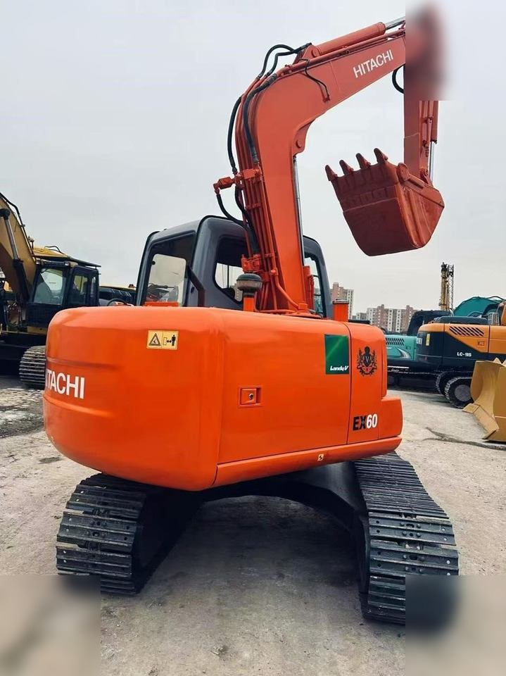 HITACHI EX60-5 - Kāpurķēžu ekskavators: foto 1 HITACHI EX60-5 - Kāpurķēžu ekskavators: foto 1