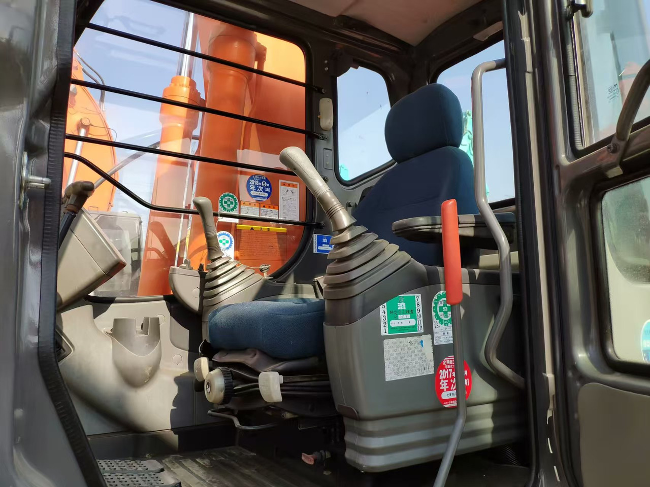 HITACHI ZX120 līzingu HITACHI ZX120: foto 6