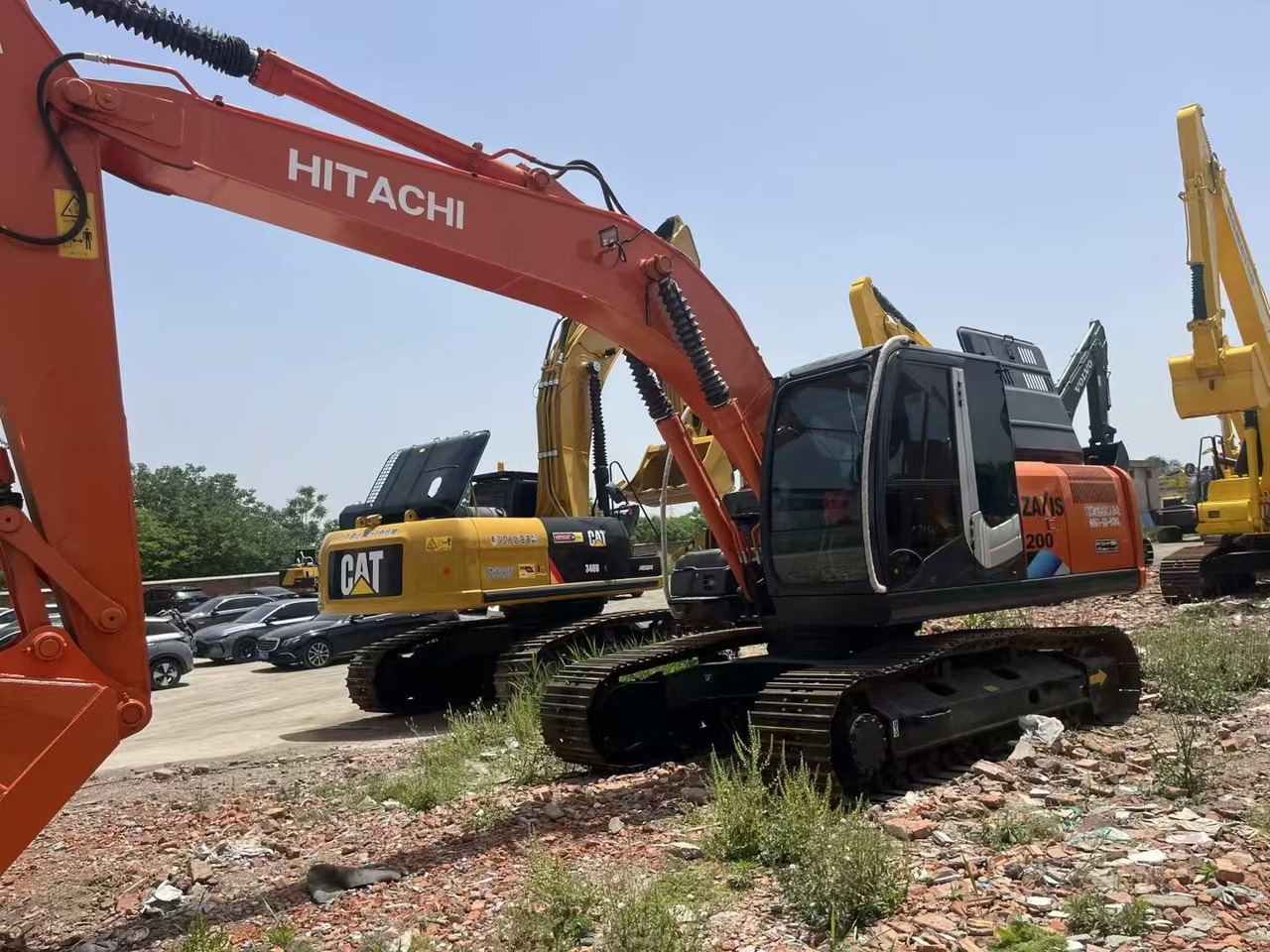 HITACHI ZX200 - Kāpurķēžu ekskavators: foto 3 HITACHI ZX200 - Kāpurķēžu ekskavators: foto 3