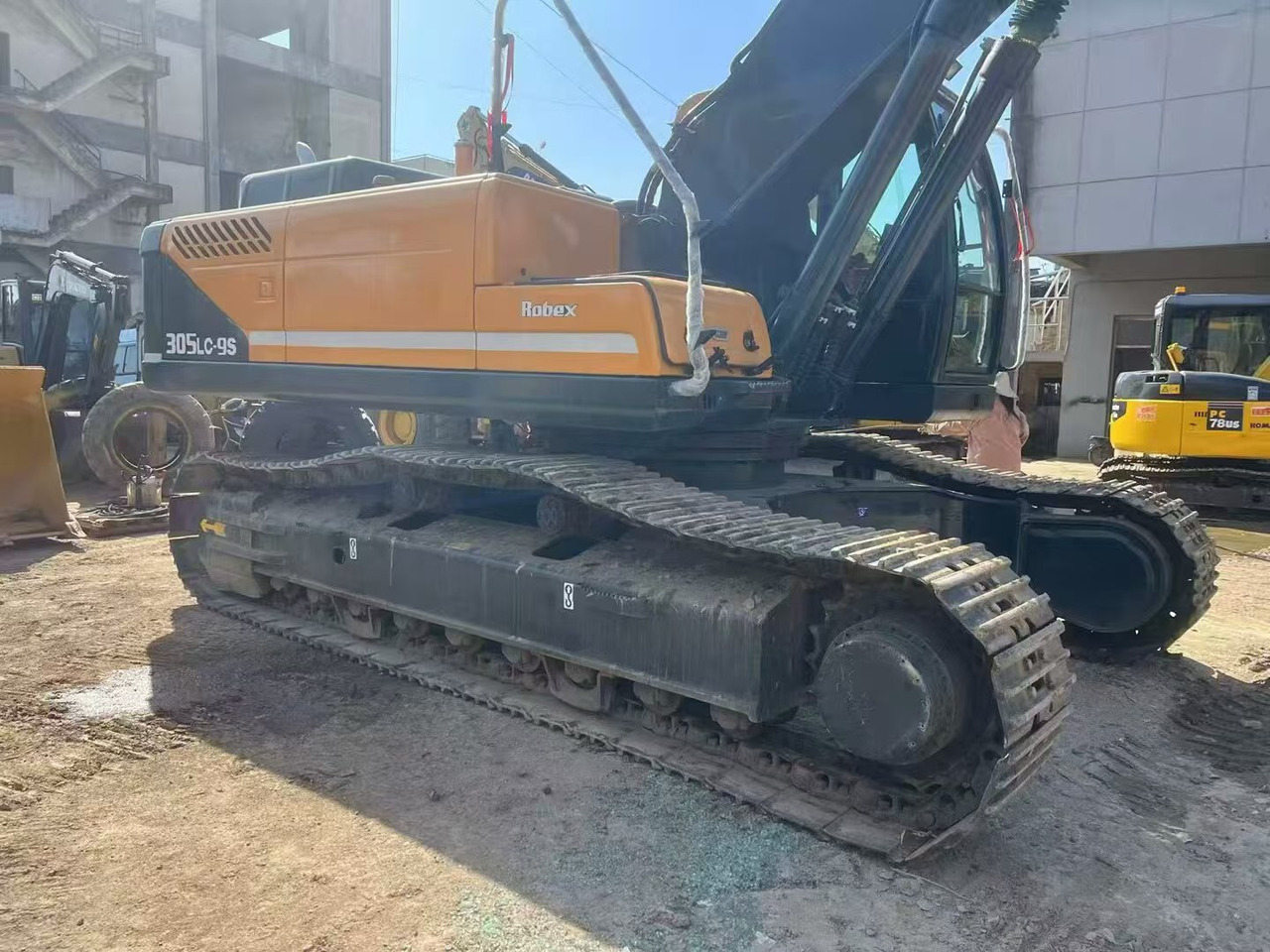 HYUNDAI R305-9 - Kāpurķēžu ekskavators: foto 2 HYUNDAI R305-9 - Kāpurķēžu ekskavators: foto 2