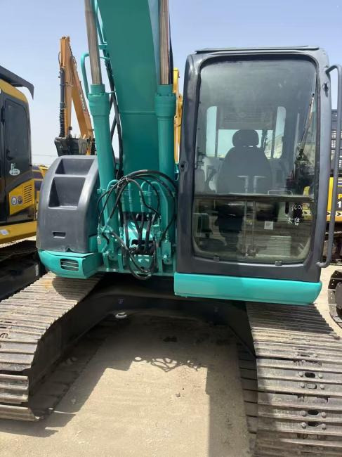 KOBELCO 135SR - Kāpurķēžu ekskavators: foto 3 KOBELCO 135SR - Kāpurķēžu ekskavators: foto 3