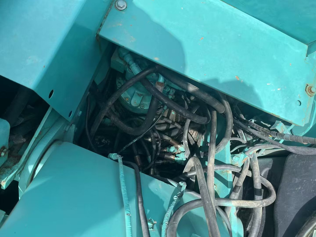 KOBELCO 135SR - Kāpurķēžu ekskavators: foto 4 KOBELCO 135SR - Kāpurķēžu ekskavators: foto 4