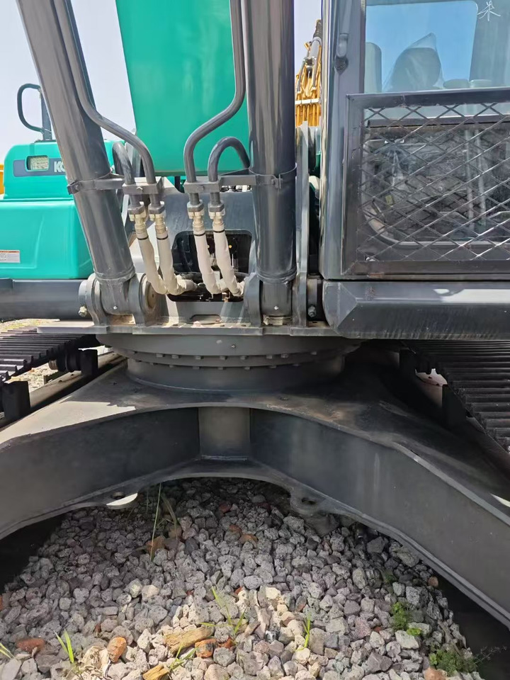 KOBELCO SK350D - Kāpurķēžu ekskavators: foto 4 KOBELCO SK350D - Kāpurķēžu ekskavators: foto 4