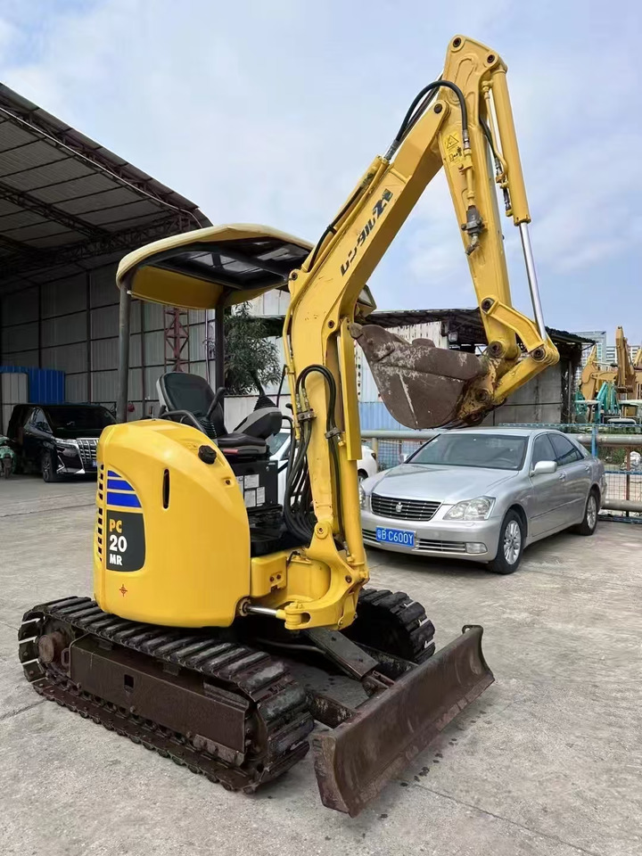 KOMATSU 2-ton - Mini-ekskavators: foto 4 KOMATSU 2-ton - Mini-ekskavators: foto 4