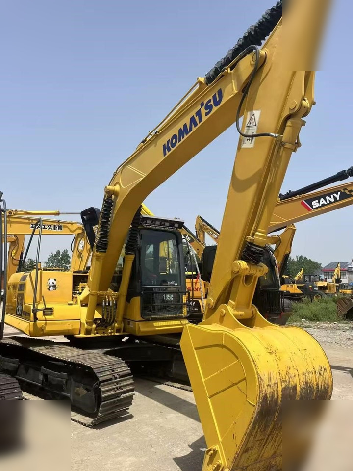 KOMATSU PC130-7 - Kāpurķēžu ekskavators: foto 1 KOMATSU PC130-7 - Kāpurķēžu ekskavators: foto 1