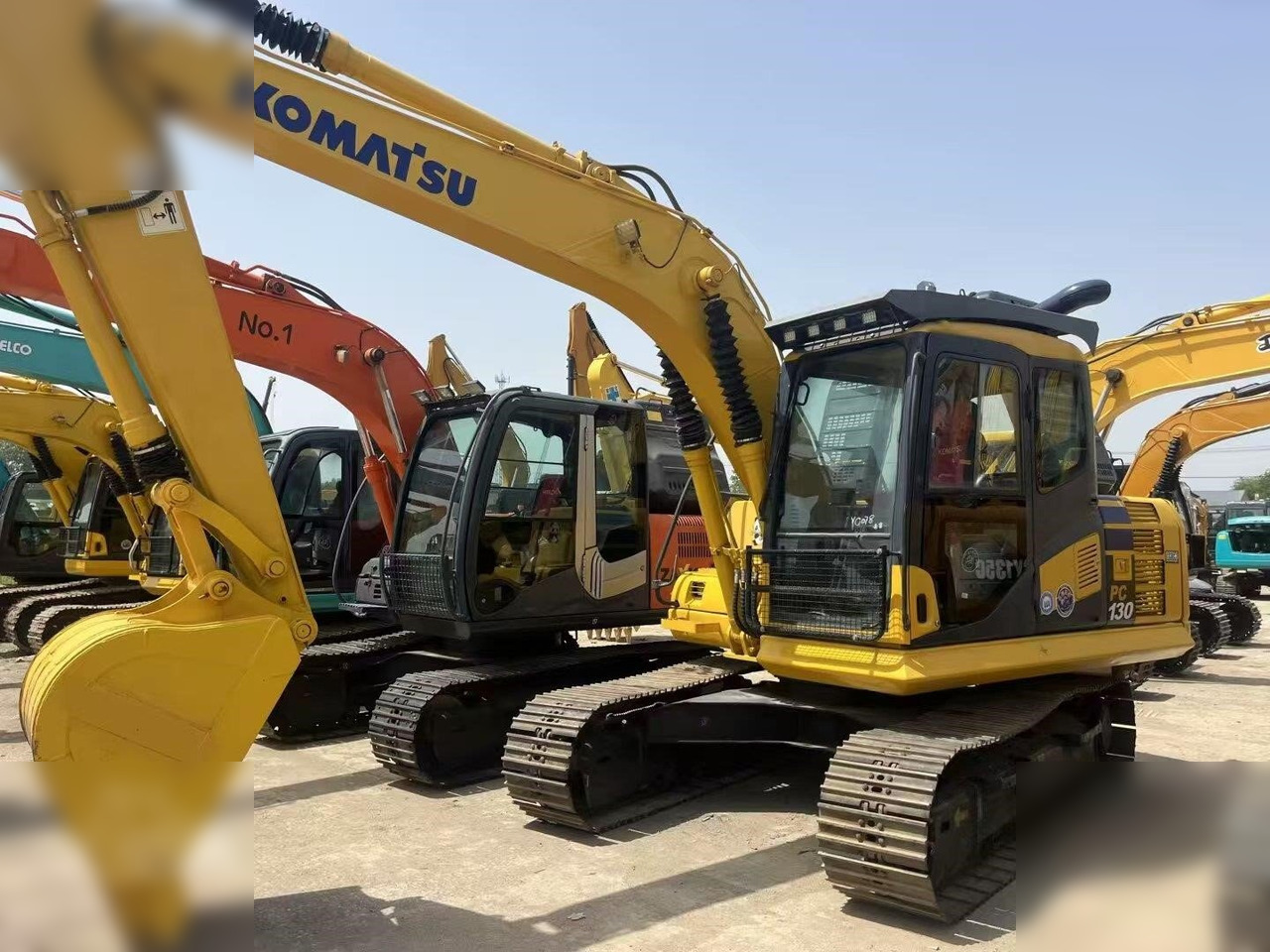 KOMATSU PC130-7 - Kāpurķēžu ekskavators: foto 2 KOMATSU PC130-7 - Kāpurķēžu ekskavators: foto 2