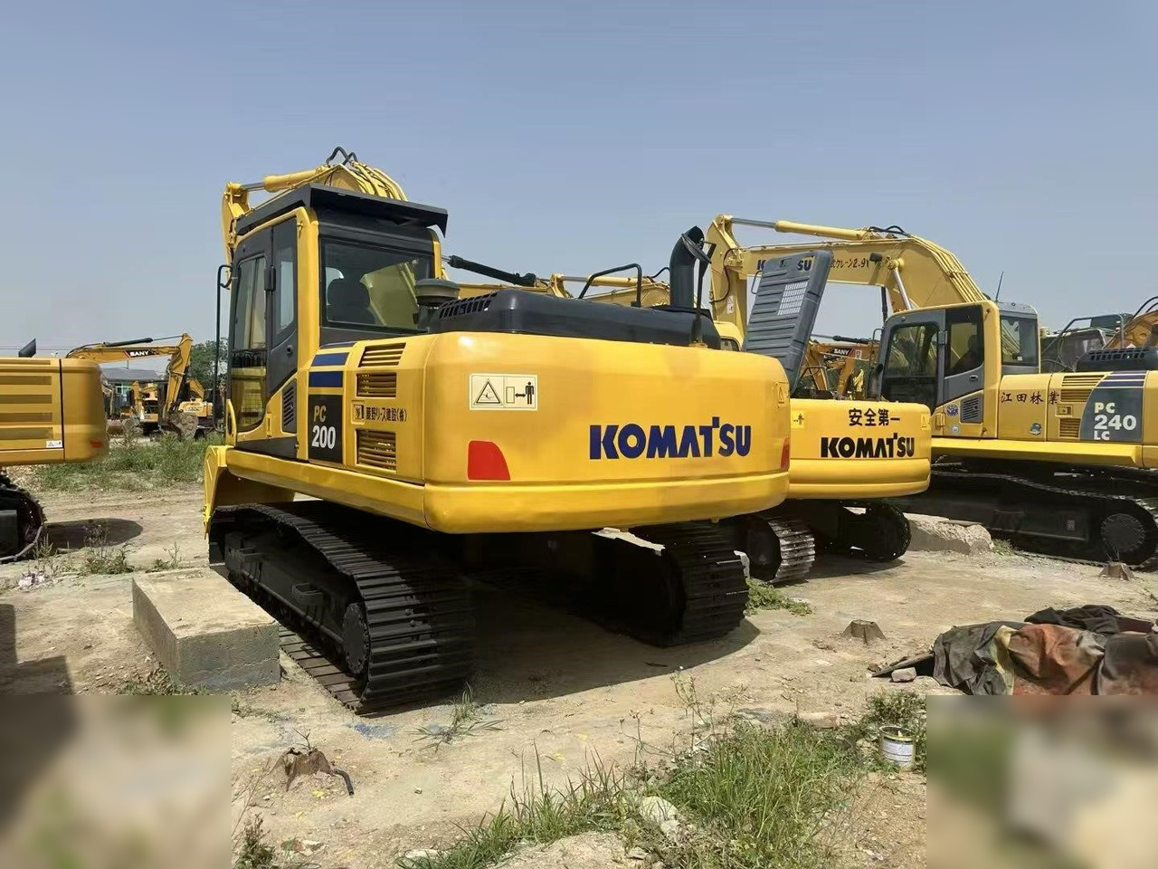 KOMATSU PC200-8 - Kāpurķēžu ekskavators: foto 3 KOMATSU PC200-8 - Kāpurķēžu ekskavators: foto 3