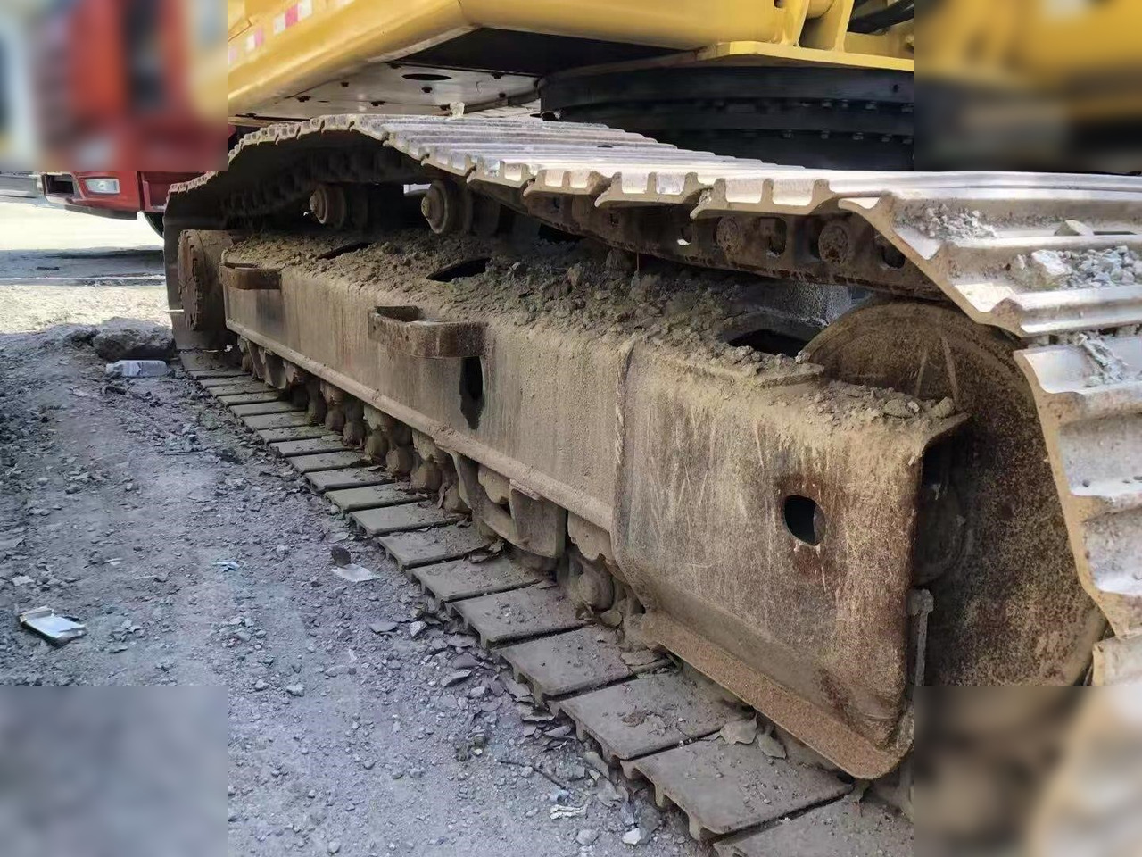 KOMATSU PC220-8 - Kāpurķēžu ekskavators: foto 2 KOMATSU PC220-8 - Kāpurķēžu ekskavators: foto 2
