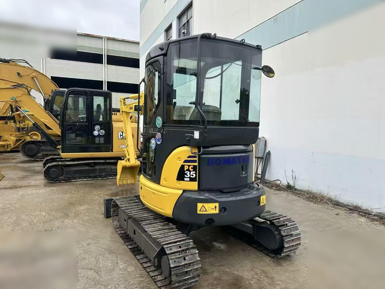 KOMATSU PC35MR - Mini-ekskavators: foto 2 KOMATSU PC35MR - Mini-ekskavators: foto 2