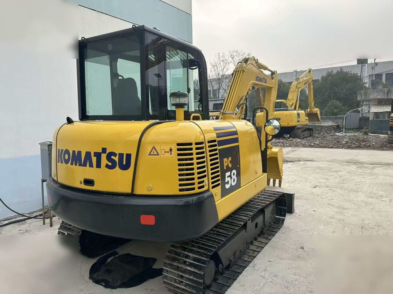 KOMATSU PC56-7 - Mini-ekskavators: foto 3 KOMATSU PC56-7 - Mini-ekskavators: foto 3