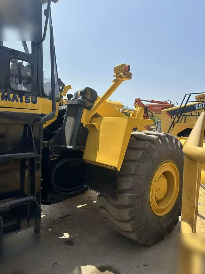 KOMATSU WA470-3 - Riteņu iekrāvējs: foto 3 KOMATSU WA470-3 - Riteņu iekrāvējs: foto 3