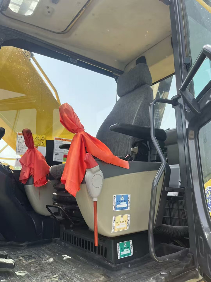 KOMATSU pc200 - Kāpurķēžu ekskavators: foto 5 KOMATSU pc200 - Kāpurķēžu ekskavators: foto 5