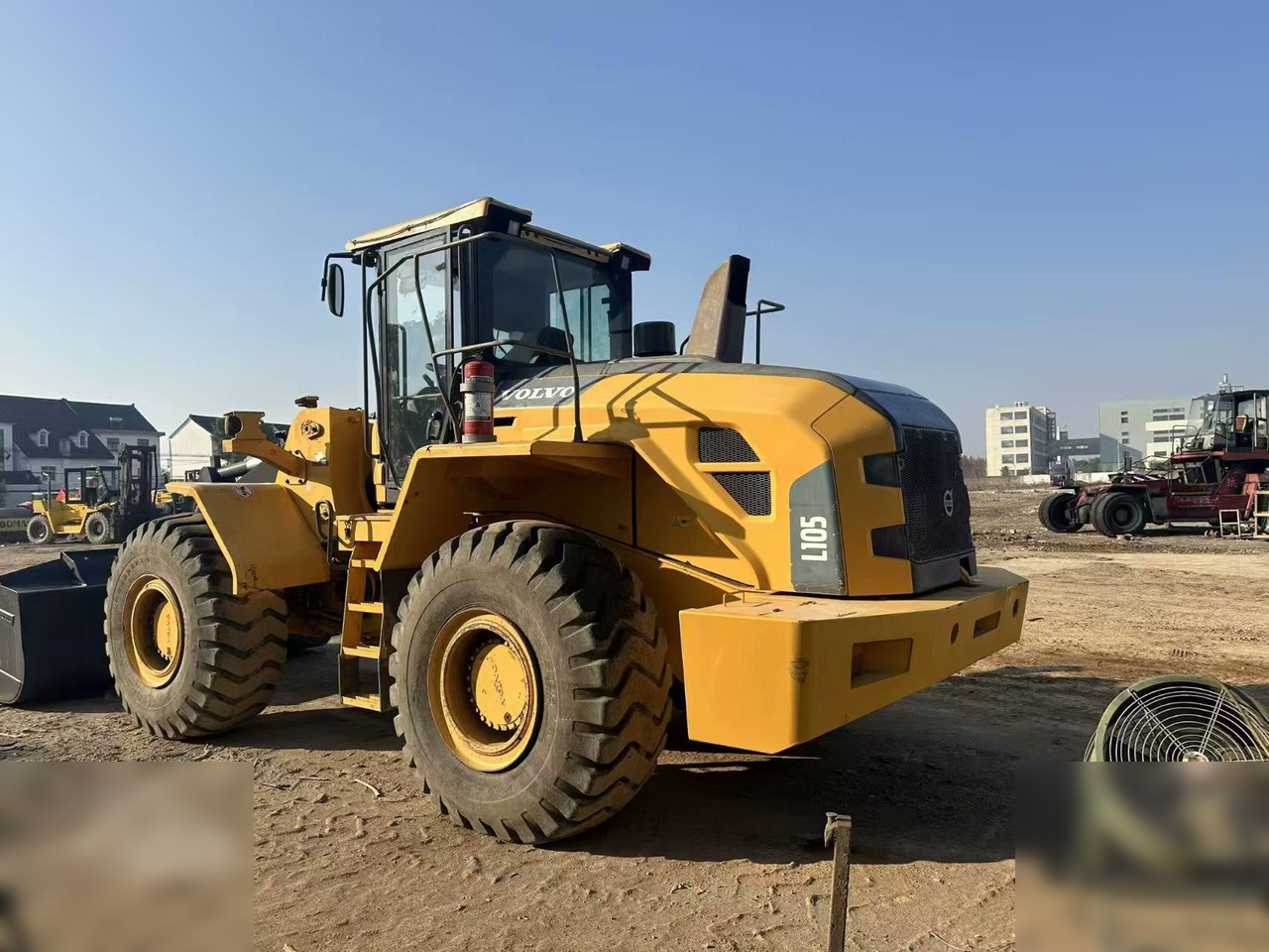 VOLVO L105 - Riteņu iekrāvējs: foto 3 VOLVO L105 - Riteņu iekrāvējs: foto 3