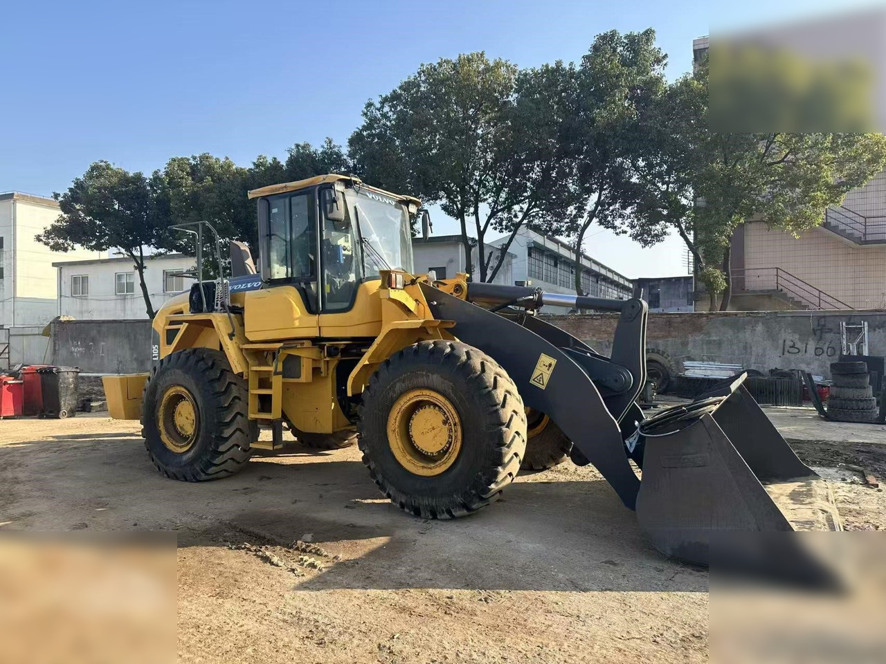VOLVO L105 - Riteņu iekrāvējs: foto 5 VOLVO L105 - Riteņu iekrāvējs: foto 5