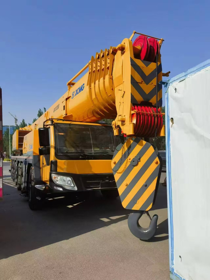 Autoceltnis XCMG 200-TON: foto 6 Autoceltnis XCMG 200-TON: foto 6