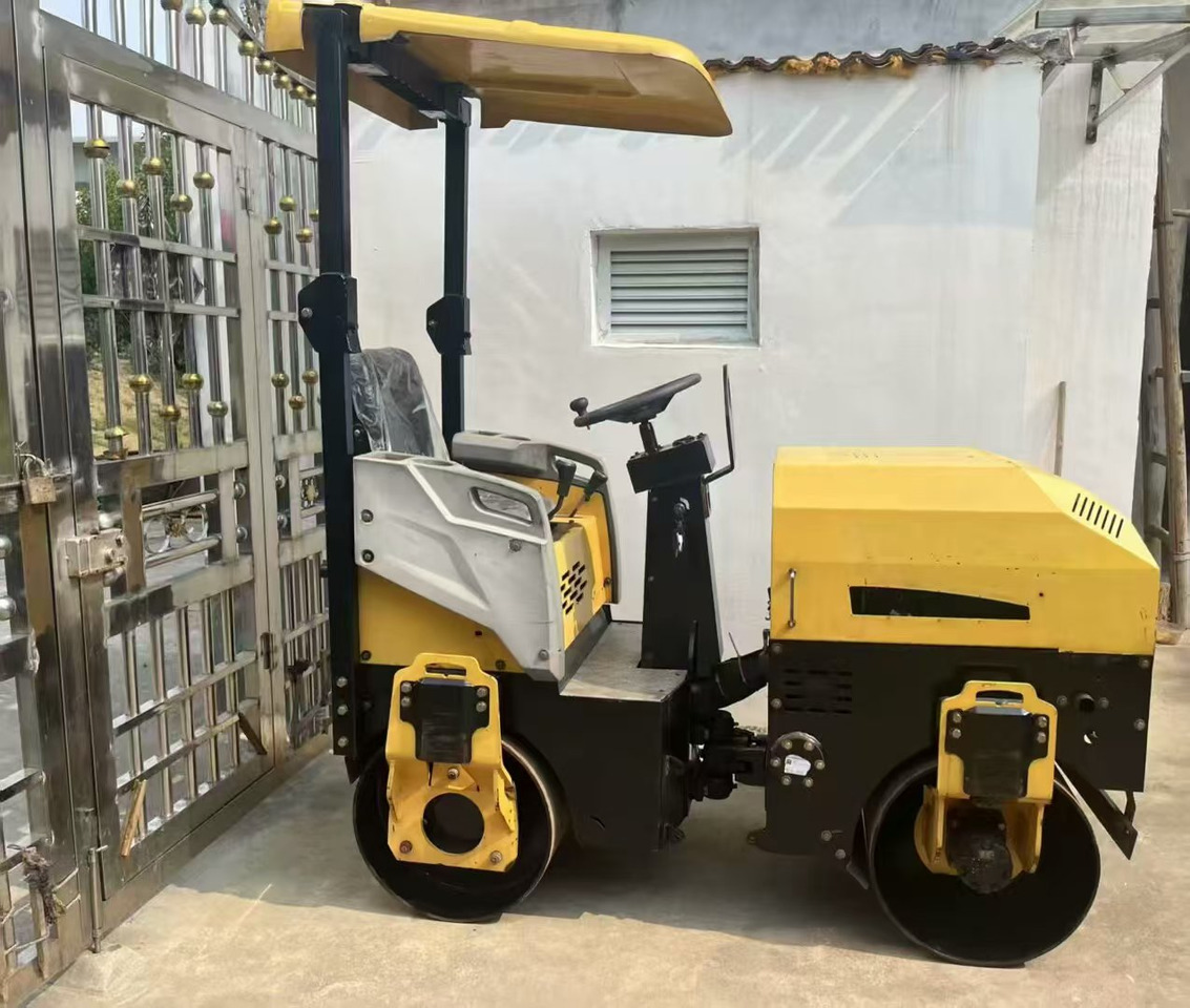 Double-drum vibratory mini roller - Veltnis: foto 3 Double-drum vibratory mini roller - Veltnis: foto 3