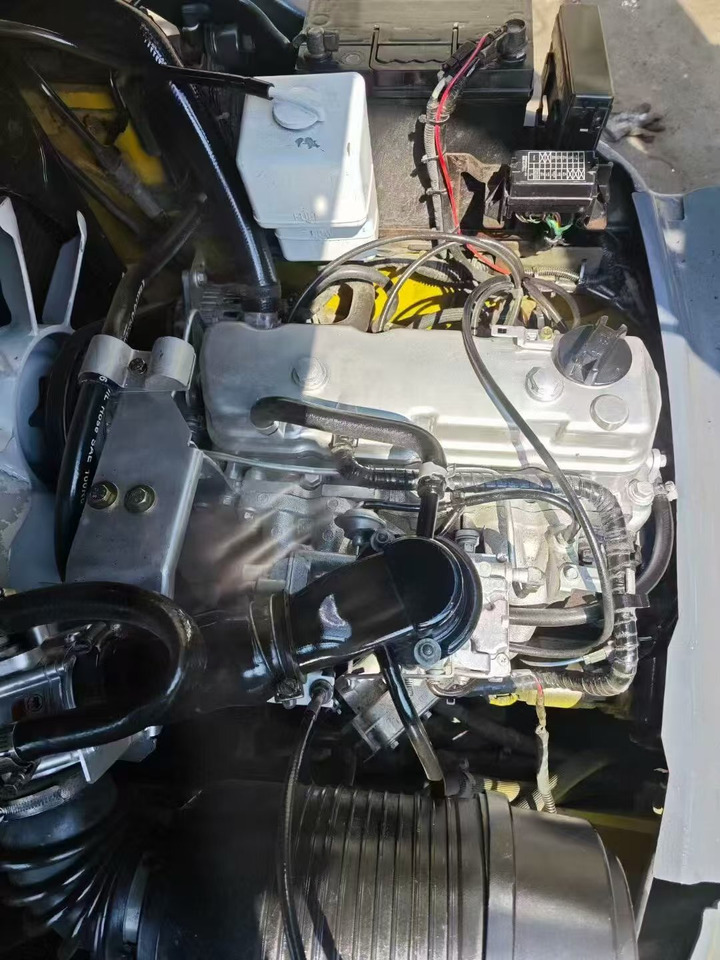 Komatsu FD50 - Dīzeļiekrāvējs: foto 5 Komatsu FD50 - Dīzeļiekrāvējs: foto 5